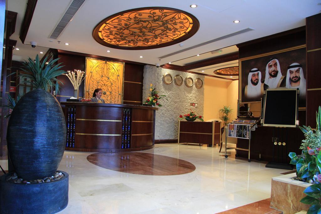 אבו דאבי Trianon Royal Hotel מראה חיצוני תמונה