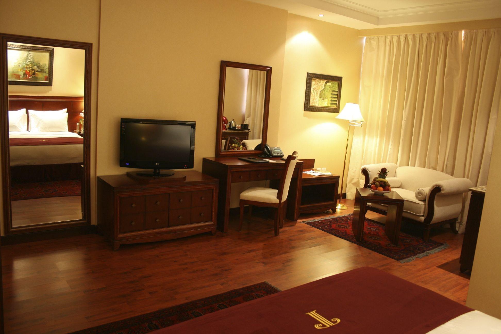 אבו דאבי Trianon Royal Hotel מראה חיצוני תמונה