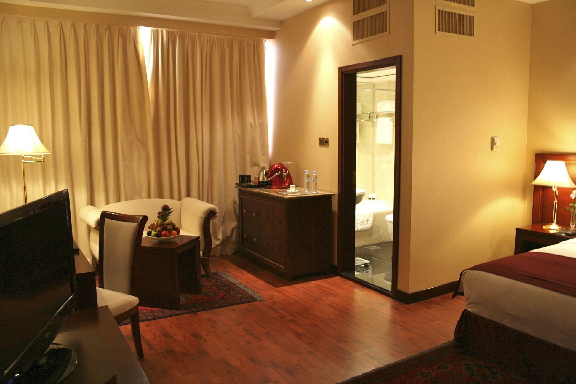 אבו דאבי Trianon Royal Hotel מראה חיצוני תמונה