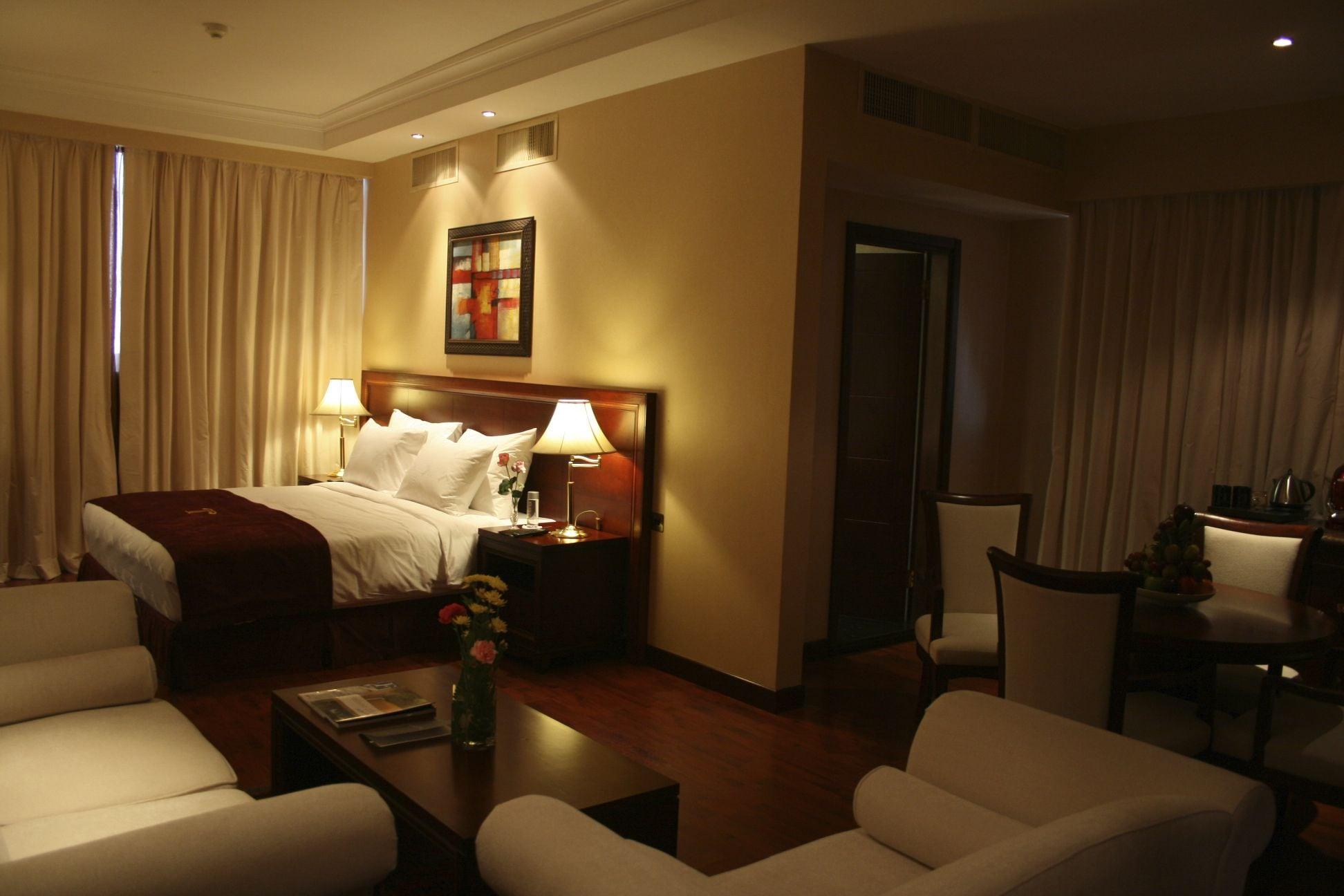 אבו דאבי Trianon Royal Hotel מראה חיצוני תמונה