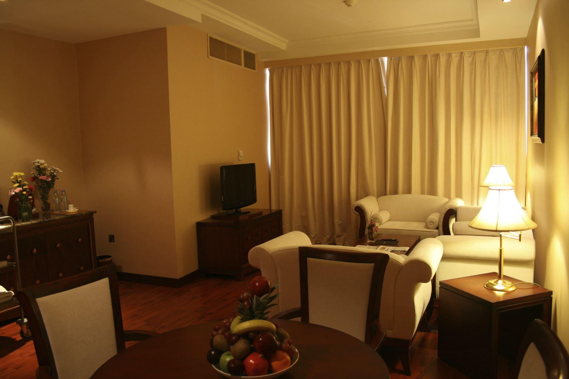 אבו דאבי Trianon Royal Hotel מראה חיצוני תמונה